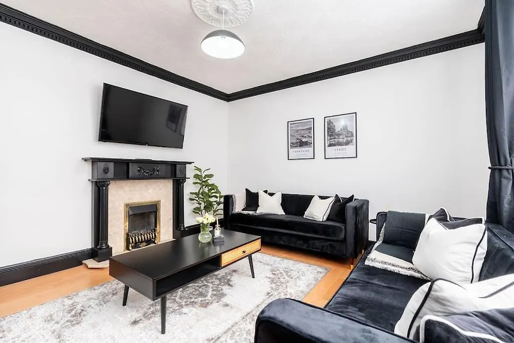 Dawlish House - Newly Refurbished Gem Apartment Leeds  United Kingdom